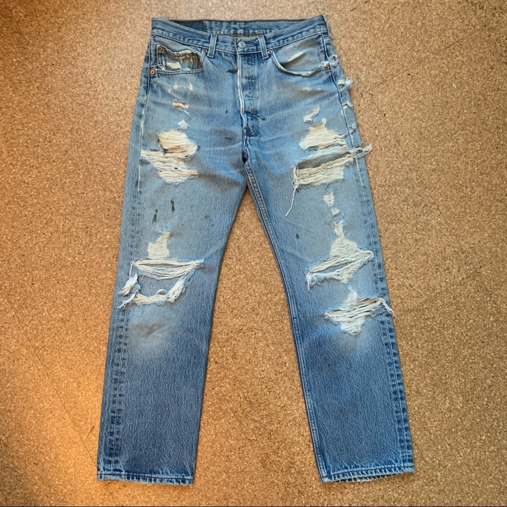 Super Distressed Vintage Levi’s 501, size 28